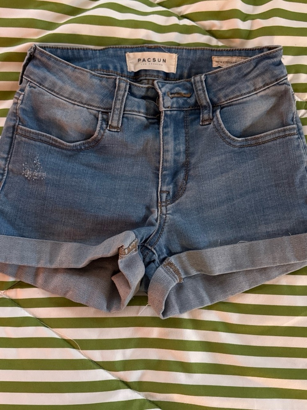 PacSun Women's Light Wash Denim Roll-Cuff Shorts